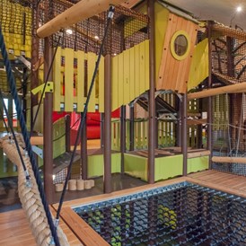 Kinderhotel: Die Rabaukenburg: Natur für drinnen aus Holz und warmen Farben - Familotel Landhaus zur Ohe