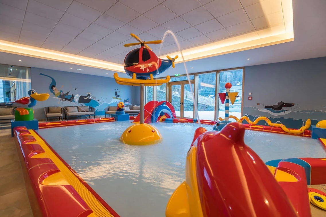 Kinderhotel: Kinderschwimmbecken - Dachsteinkönig - Familux Resort 