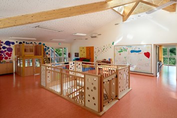 Kinderhotel: Kinderbetreuung 2. Etage (800 qm) - Familotel DAS LUDWIG