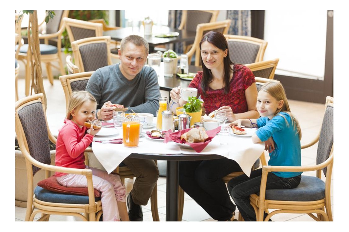 Kinderhotel: Frühstück im Restaurant "Wintergarten" - Feldberger Hof