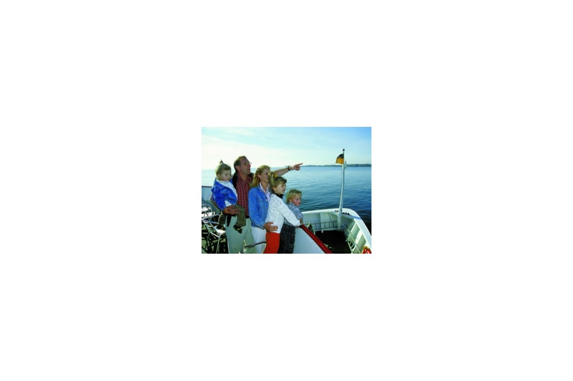Kinderhotel: mit dem Schiff auf dem Bodensee macht immer Spaß - Bodensee-Resort Storchen Spa & Wellness