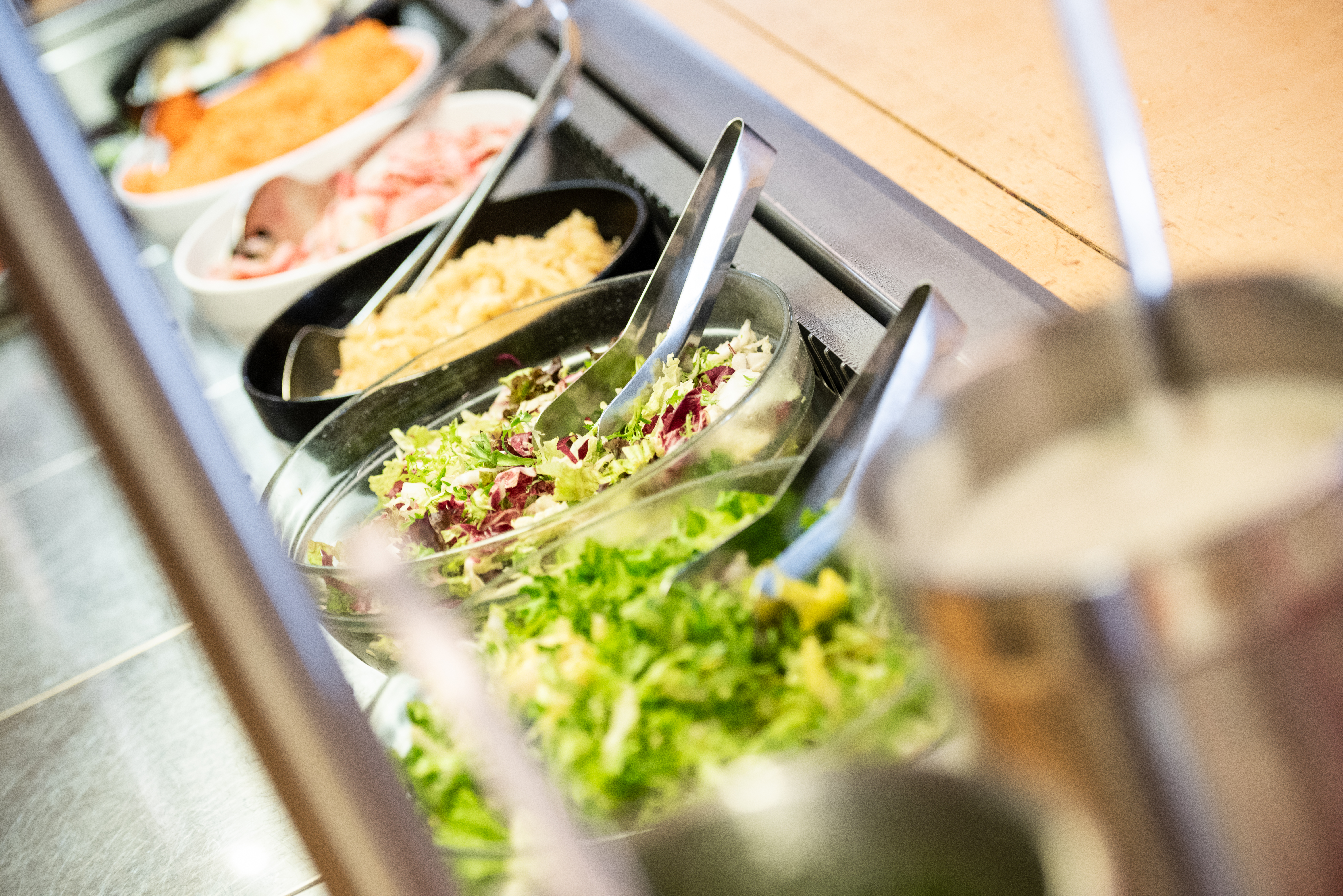 Kinderhotel: Salatbüffet - Du-Familotel Krone - Essen | Trinken