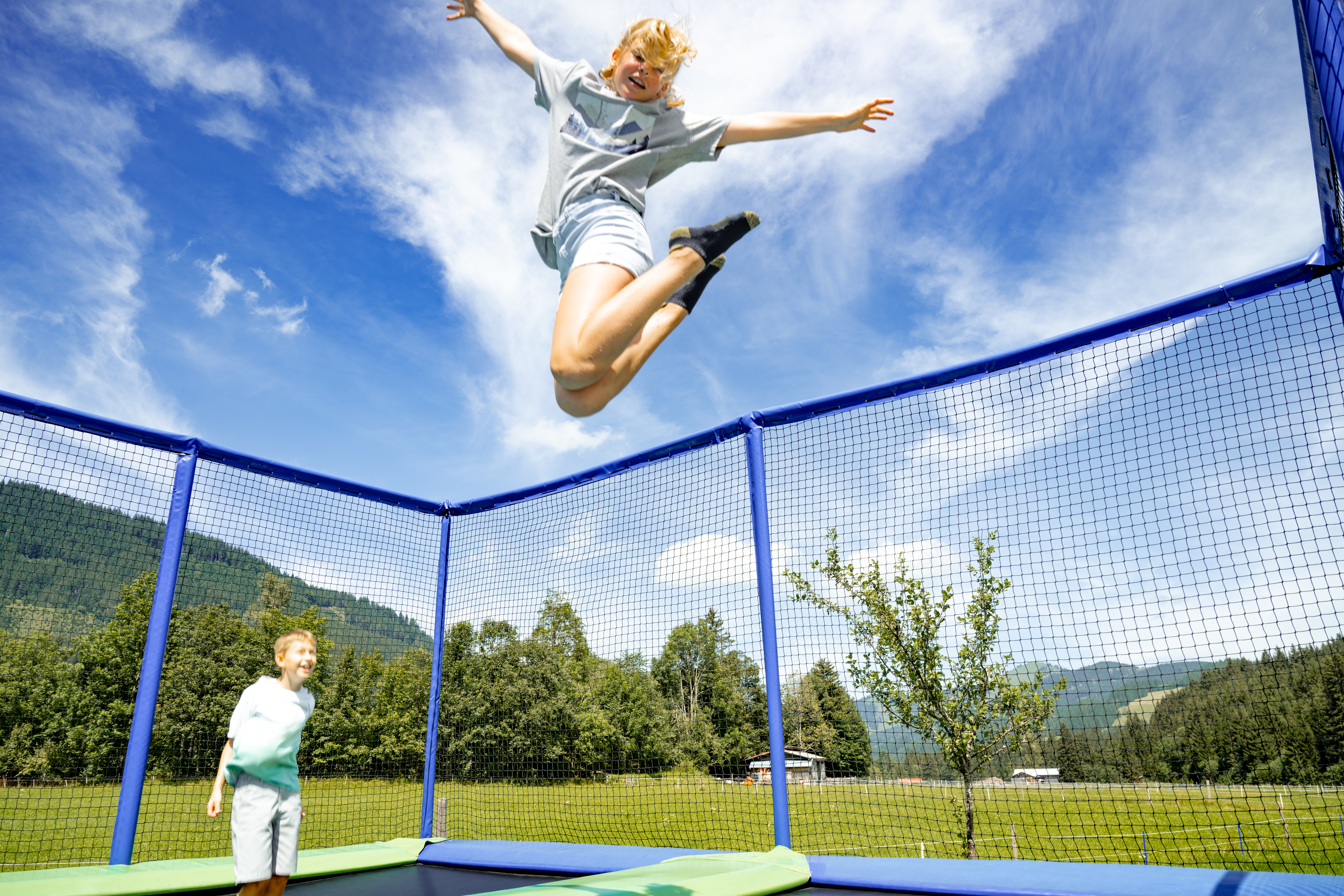 Kinderhotel: 4-Feld Trampolin - Du-Familotel Krone - Spielen | Entdecken