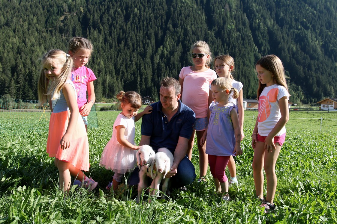 Kinderhotel: Kinder auf dem Bauernhof - Alpenhotel Kindl