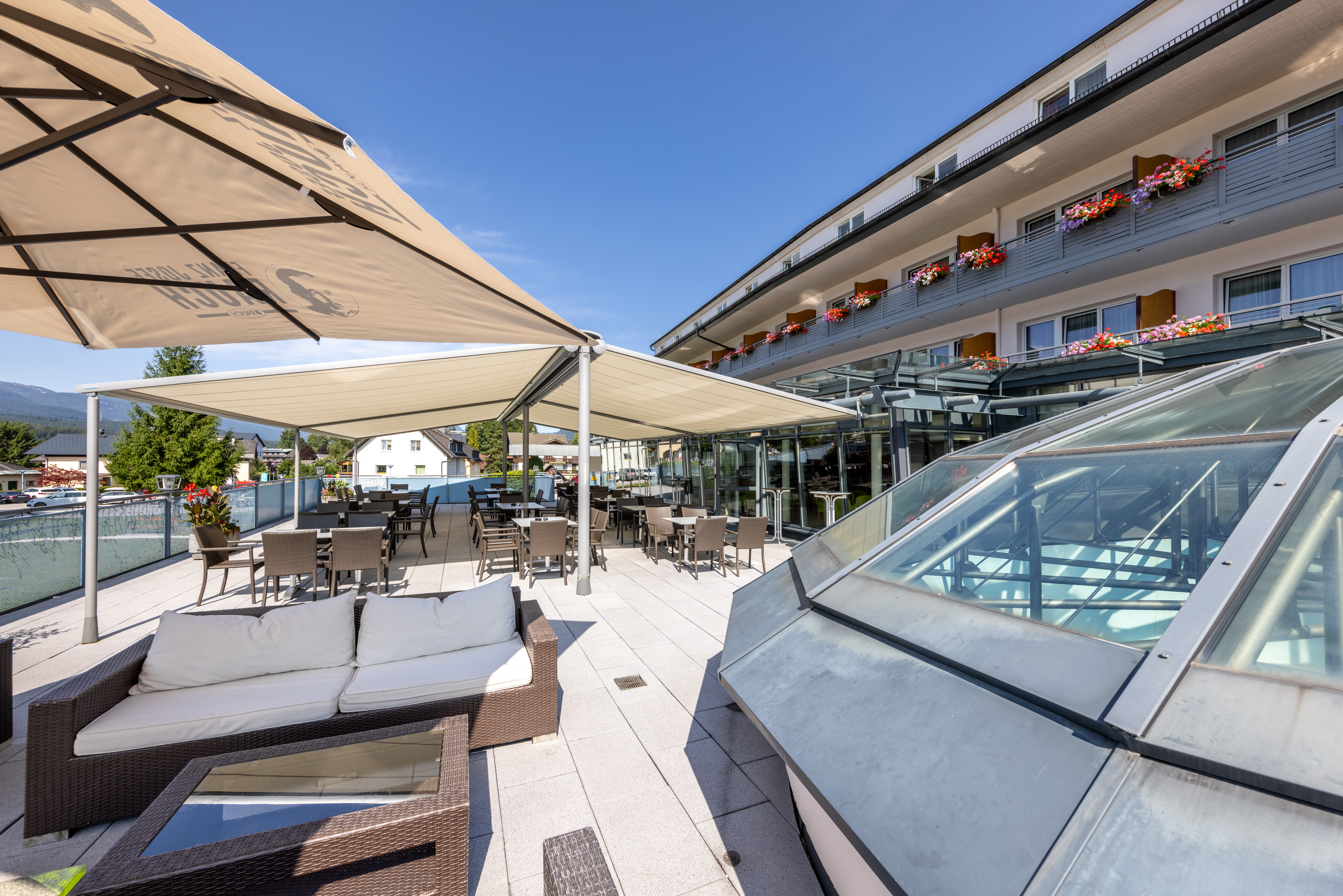 Kinderhotel: Terrasse Hotel Grimmingblick - Hotel-Restaurant Grimmingblick