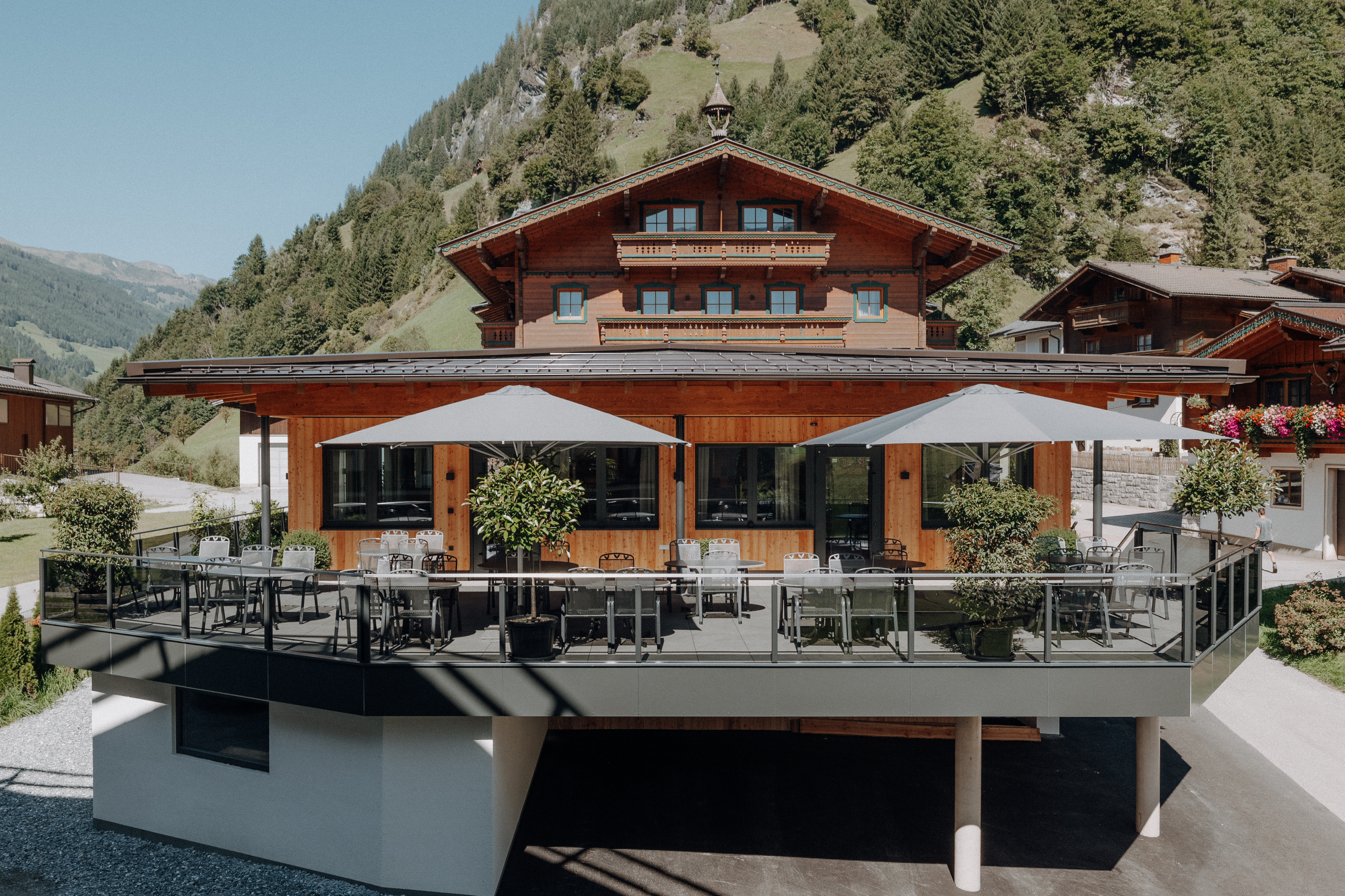 Familienhotel: FAMILIENHOTEL OBERKARTEIS - Hotel | Umgebung
