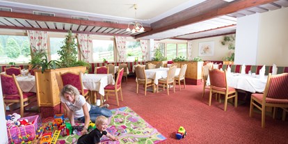 Familienhotel - Umgebungsschwerpunkt: Fluss - Spielecke im Restaurant - Lengauer Hof