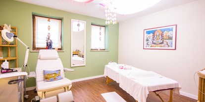 Familienhotel - Einzelzimmer mit Kinderbett - Massage und Kosmetik - Lengauer Hof