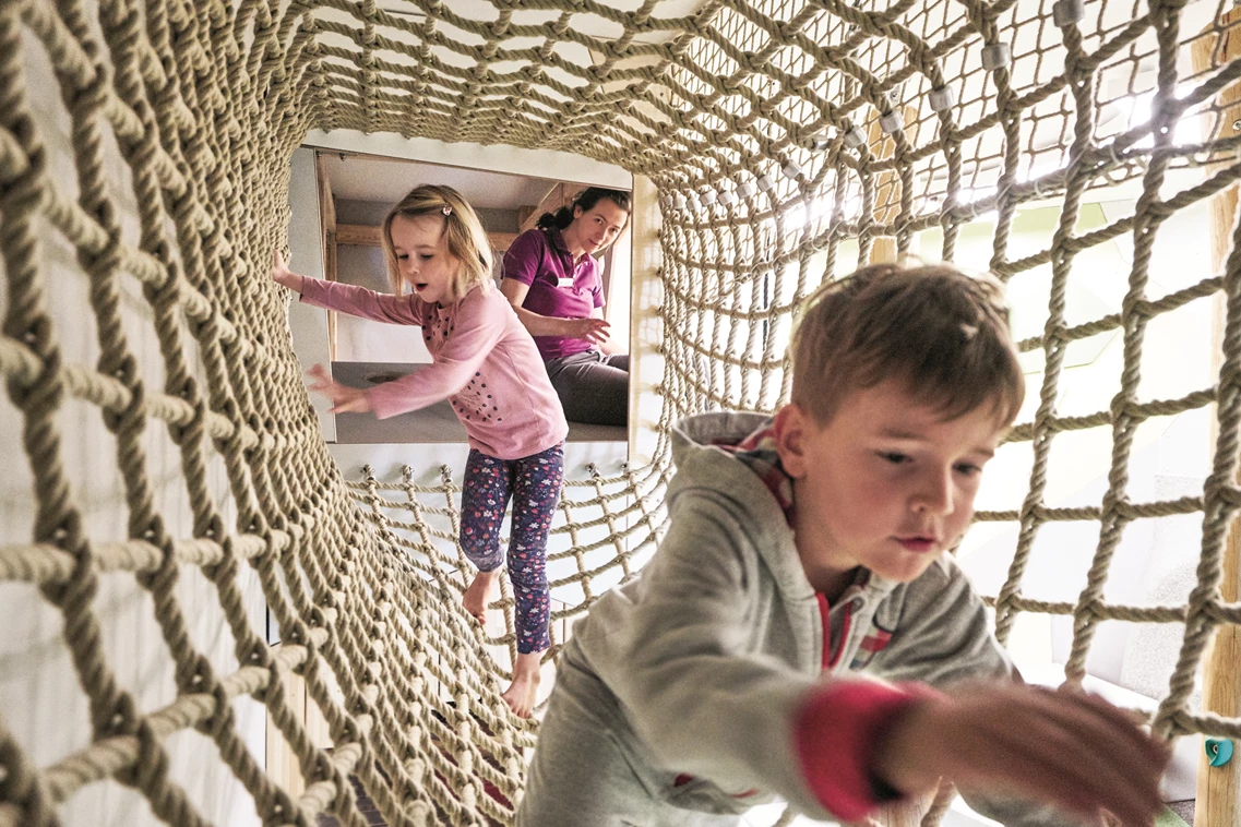 Kinderhotel: Räuberhöhle - Räuber Hotzenolptz - Familotel amiamo