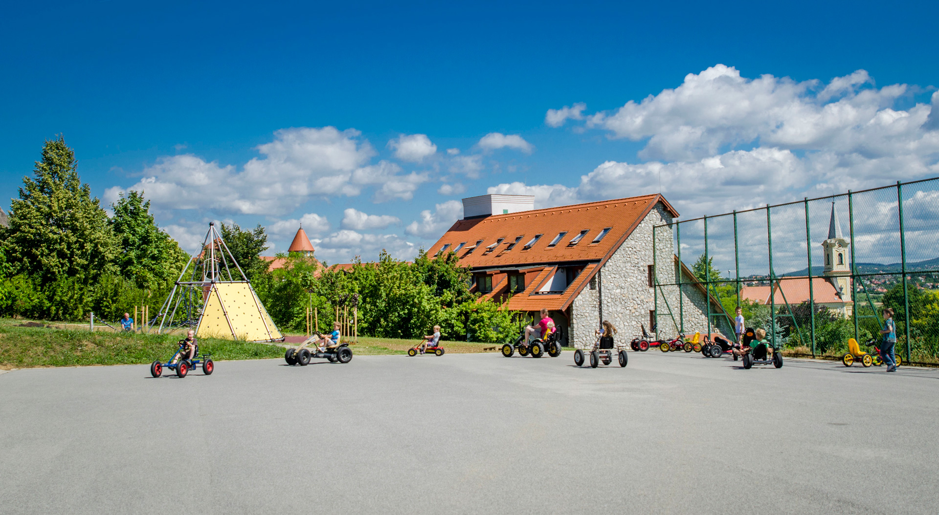 Kinderhotel: Tretgokart - Kolping Family Resort