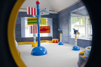 Kinderhotel: Wasserspielplatz in der Familientherme - Kolping Hotel Spa & Family Resort