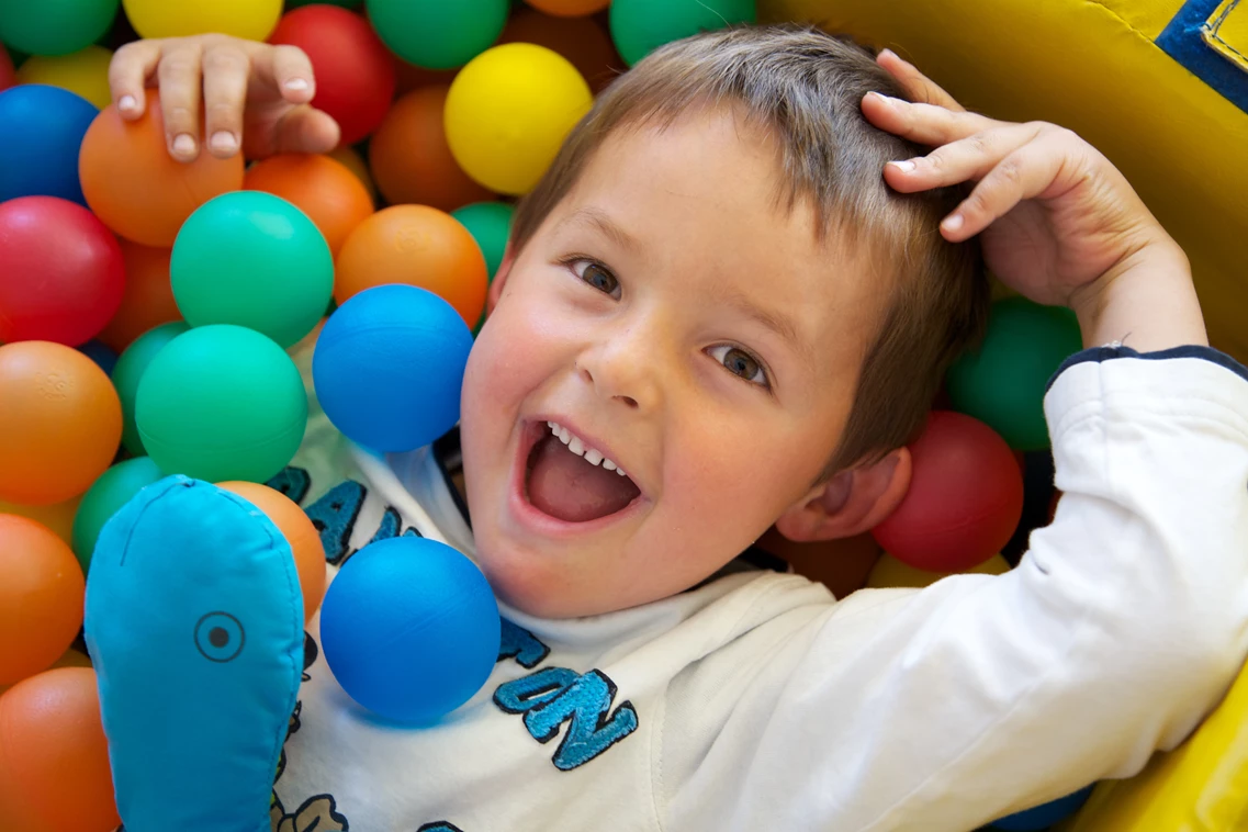 Kinderhotel: Spielzimmer - Familotel Engel