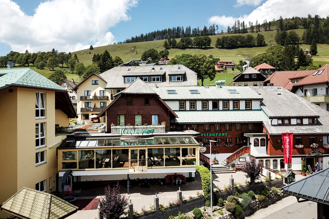 Kinderhotel: Hotelansicht - Familotel Engel