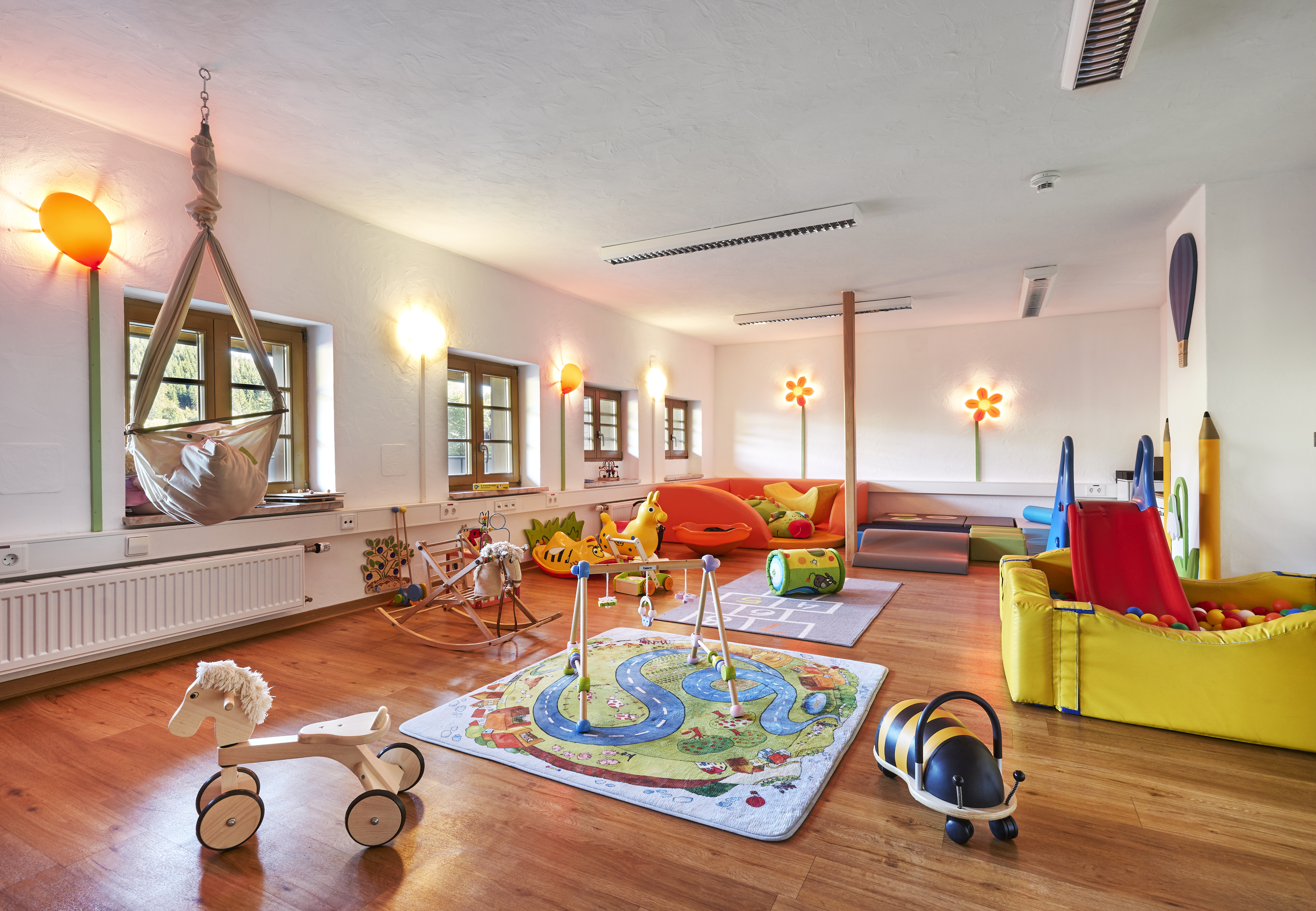 Familienhotel - Babybetreuung - Babyzimmer - Hotel Engel - Familotel Hochschwarzwald