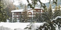 Familienhotel - Arosa - Aussenansicht Winter - Hotel Waldhuus Davos