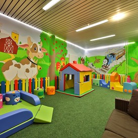 Kinderhotel: Spielzimmer - sonnenhotel BAYERISCHER HOF