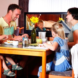 Kinderhotel: Restaurant - sonnenhotel BAYERISCHER HOF