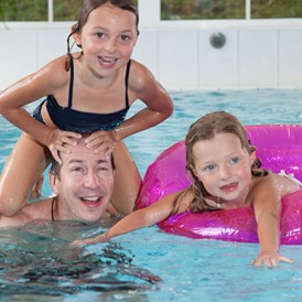 Kinderhotel: Schwimmbad - Viktoria Hotels, Fewos, Chalets & SPA