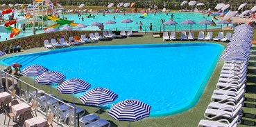 Familienhotel - Gardasee - Verona - Privatpool für unsere Hotelgäste - SISAN Family Resort