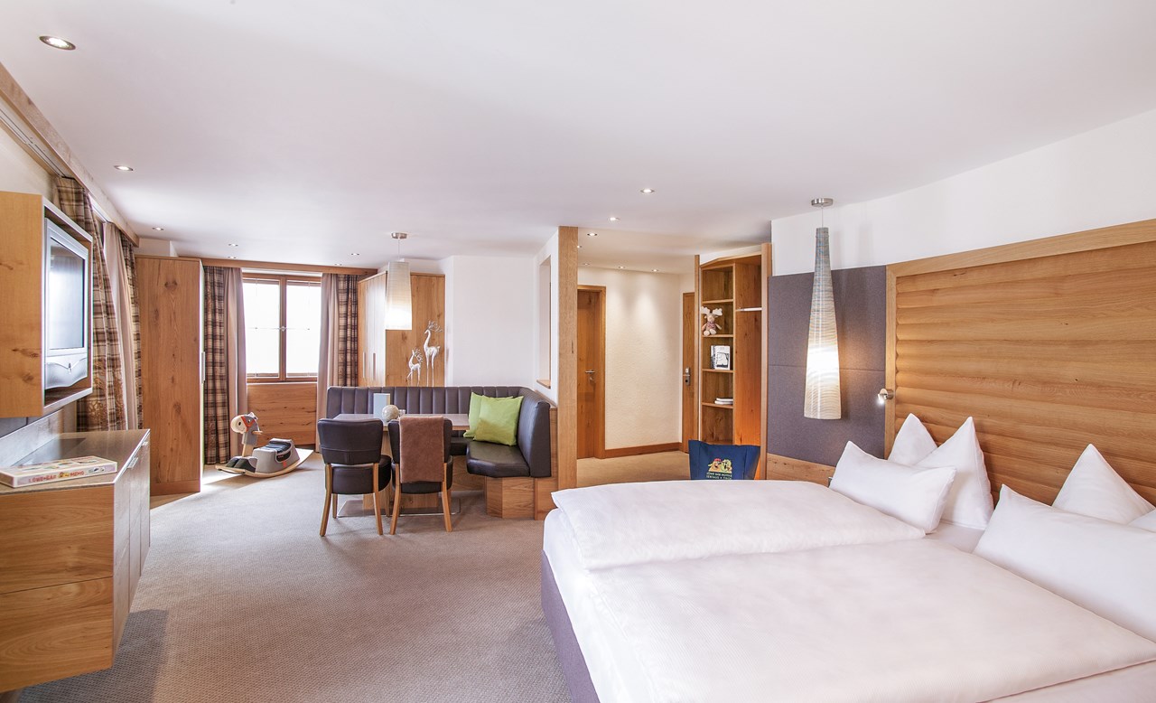 Leading Family Hotel Bär***** Zimmerkategorien Alpini Suite im Hotel Bär 