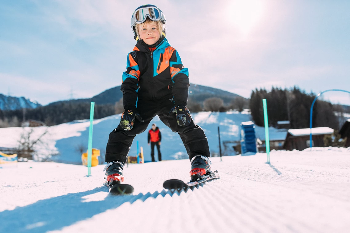 Kinderhotel: Bambini-Skiland direkt beim Hotel - Pitzis Kinderhotel