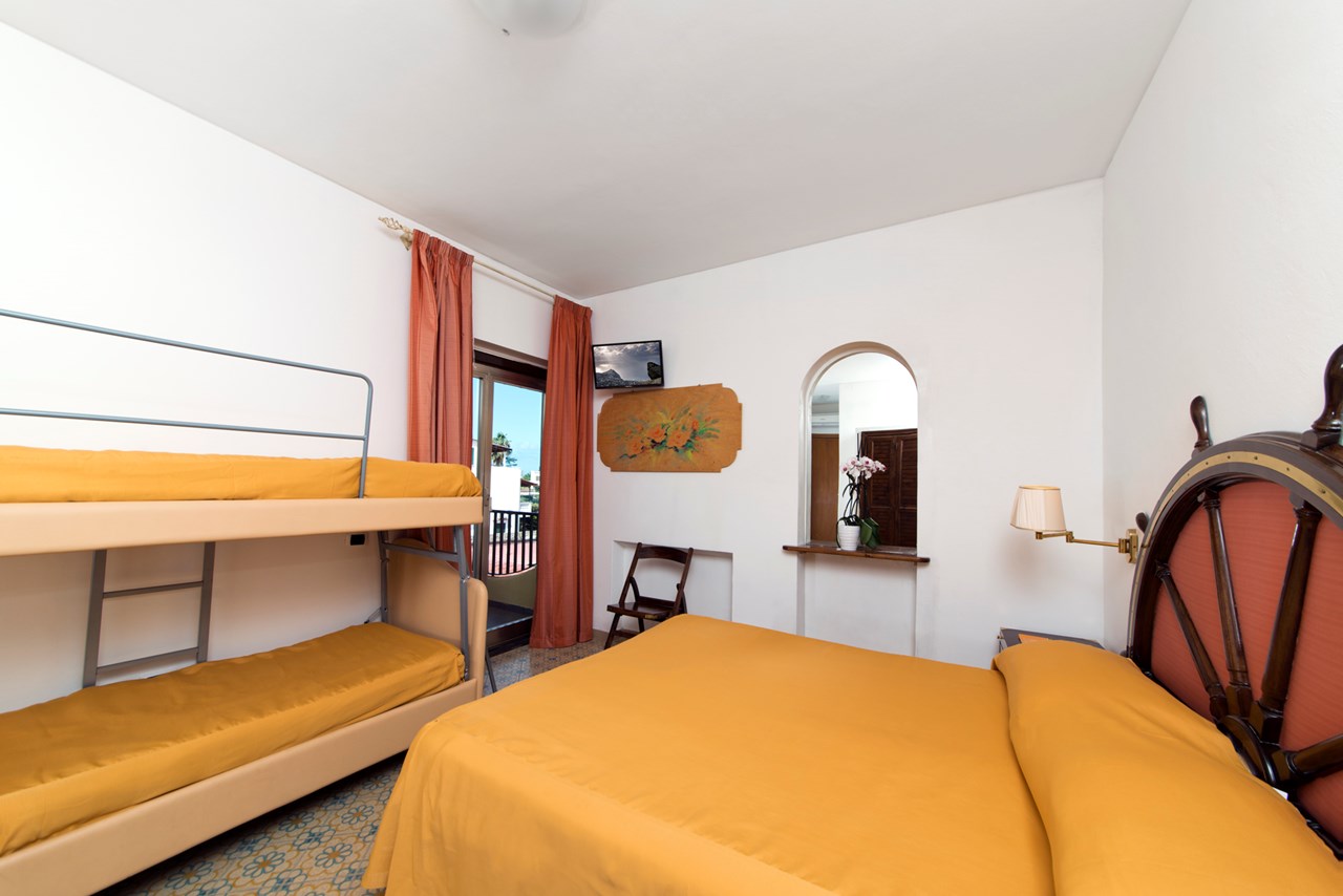 Family Spa Hotel Le Canne-Ischia Zimmerkategorien Verbundenes Zimmer mit Balkon