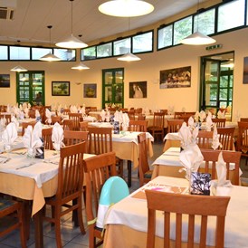 Kinderhotel: Restaurant mit Buffetservice - Club Village & Hotel Spiaggia Romea