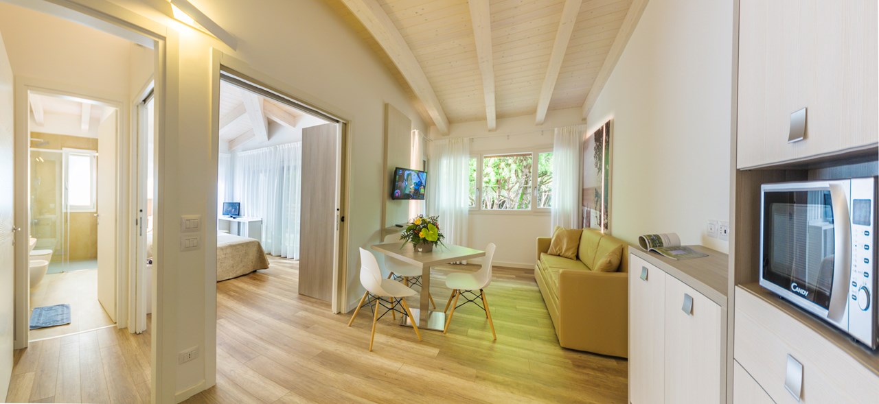 PARK HOTEL PINETA - Family Relax Resort Zimmerkategorien Suite Natura Penthouse 90 qm (45 qm Suite + 40/50 qm Terrasse)