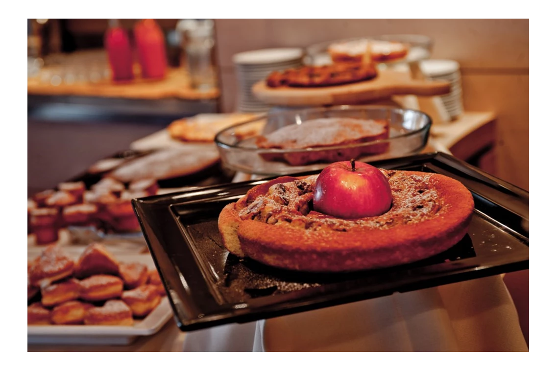 Kinderhotel: Kuchenbuffet - Das Hotel des Bären Bo