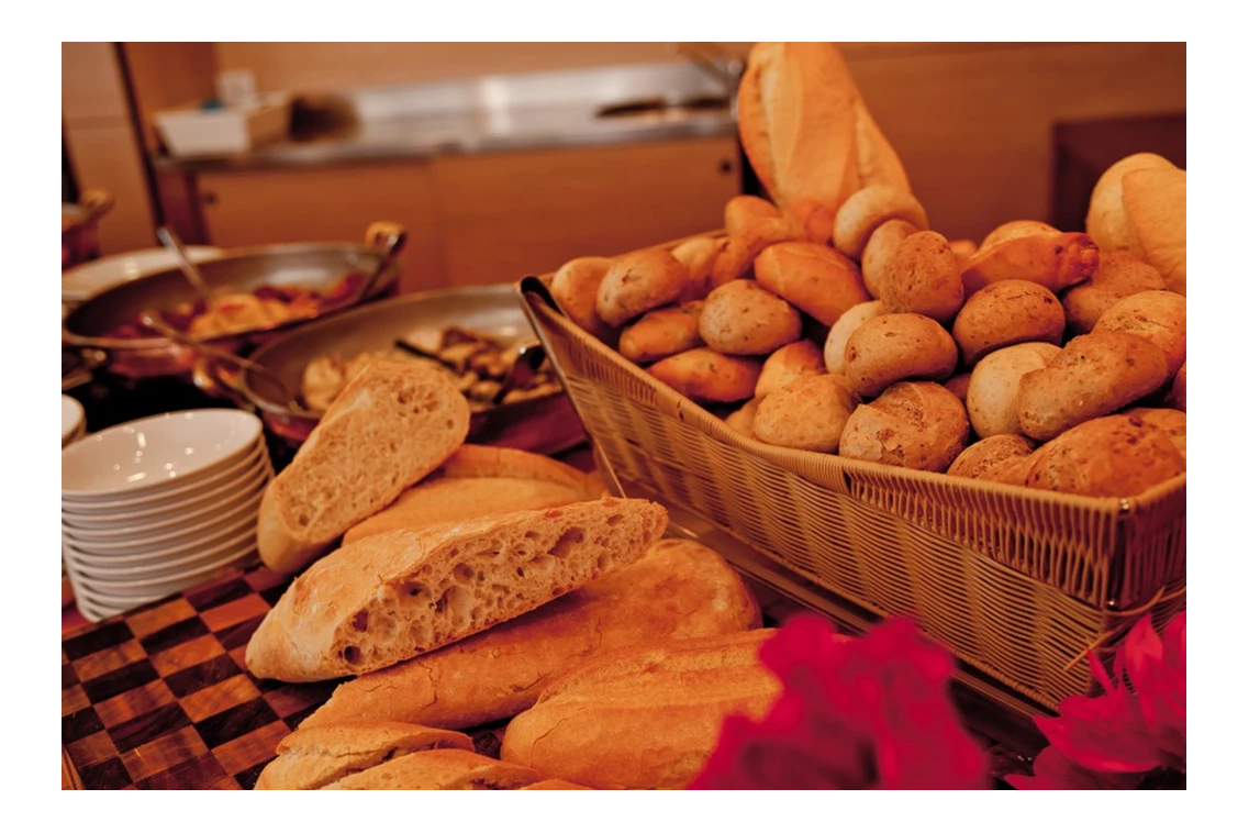 Kinderhotel: Brot am Buffet - Das Hotel des Bären Bo