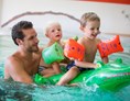 Kinderhotel: Badespass im Pool  - Werzers Hotel Resort Pörtschach