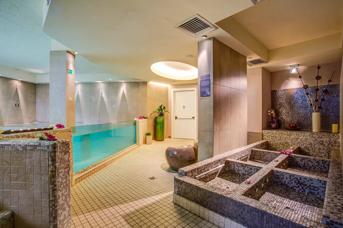 Kinderhotel: Wellnessbereich - Blu Suite Hotel