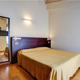 Kinderhotel: Zimmer mit Doppelbett - Europa Monetti LifeStyle & Family Hotel