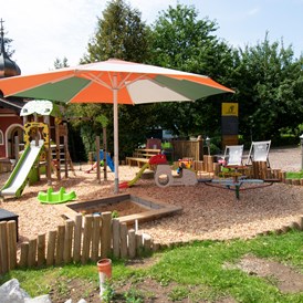 Kinderhotel: Kleinkindspielplatz - Familotel Der Böhmerwald