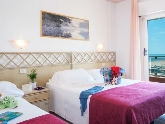 Kinderhotel: Zimmer mit Meerblick und Klima im Doge Hotel Alba Adriatica - Hotel Doge