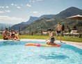 Kinderhotel: Schwimmbad für die ganze Familie - DAS GRAFENSTEIN Familienresidence & Suiten