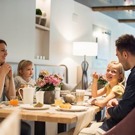 Kinderhotel: Das Genießer- & Vitalfrühstücksbuffet für die ganze Familie  - DAS GRAFENSTEIN Familienresidence & Suiten