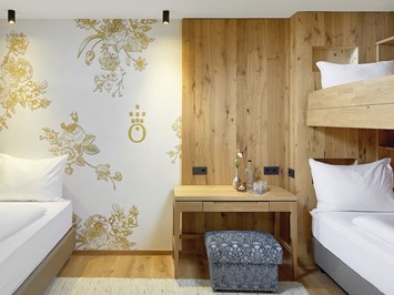 die HOCHKÖNIGIN Mountain Resort Zimmerkategorien Penthouse FAMILY & FRIENDS Suite HOCHKÖNIGIN für 4 bis 6 Personen mit ca. 87 m²