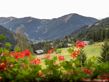 Kinderhotel: Das Hotel St. Oswald hat eine wunderbare Naturlage
 - Hotel St. Oswald