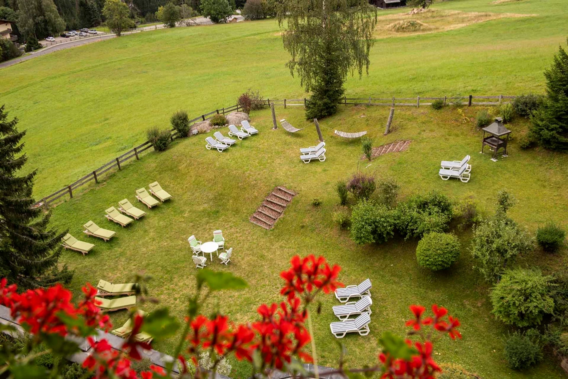 Kinderhotel: Unser großer Garten im Hotel St. Oswald
 - Hotel St. Oswald