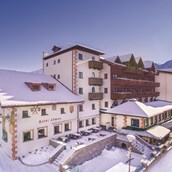 Kinderhotel - Außenansicht Winter - Leading Family Hotel Löwe