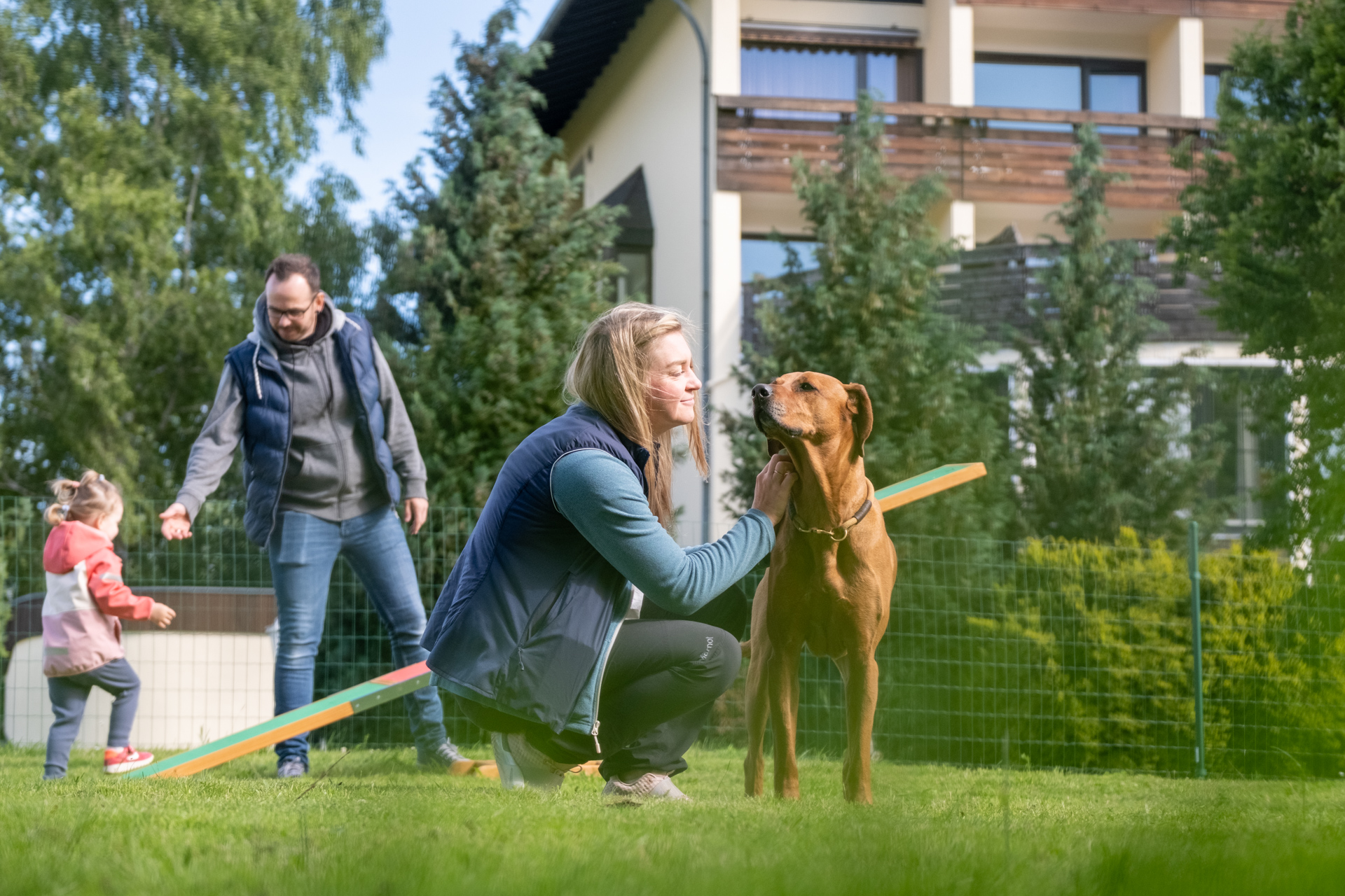 Kinderhotel: Hundespielplatz - Der WOLFSHOF