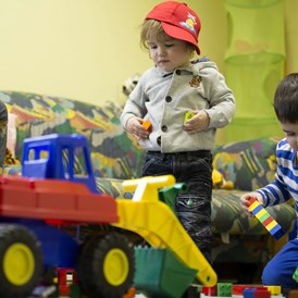Kinderhotel: Kinder-Spielbereich - sonnenhotel WOLFSHOF