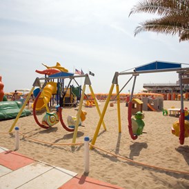 Kinderhotel: Spiele am Strand - Hotel Estate