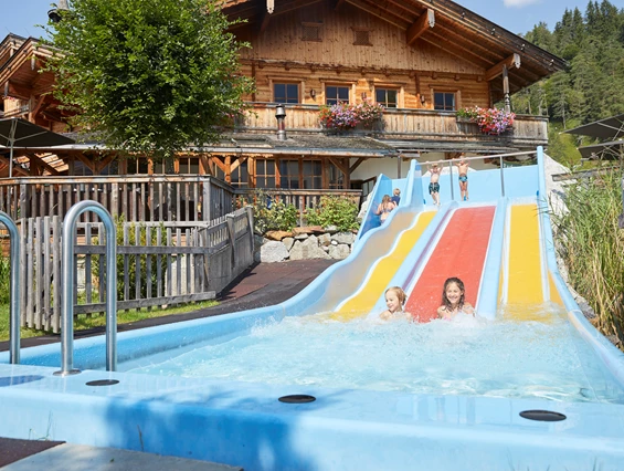 Kinderhotel: Wasserrutsche  - Familienparadies Sporthotel Achensee****