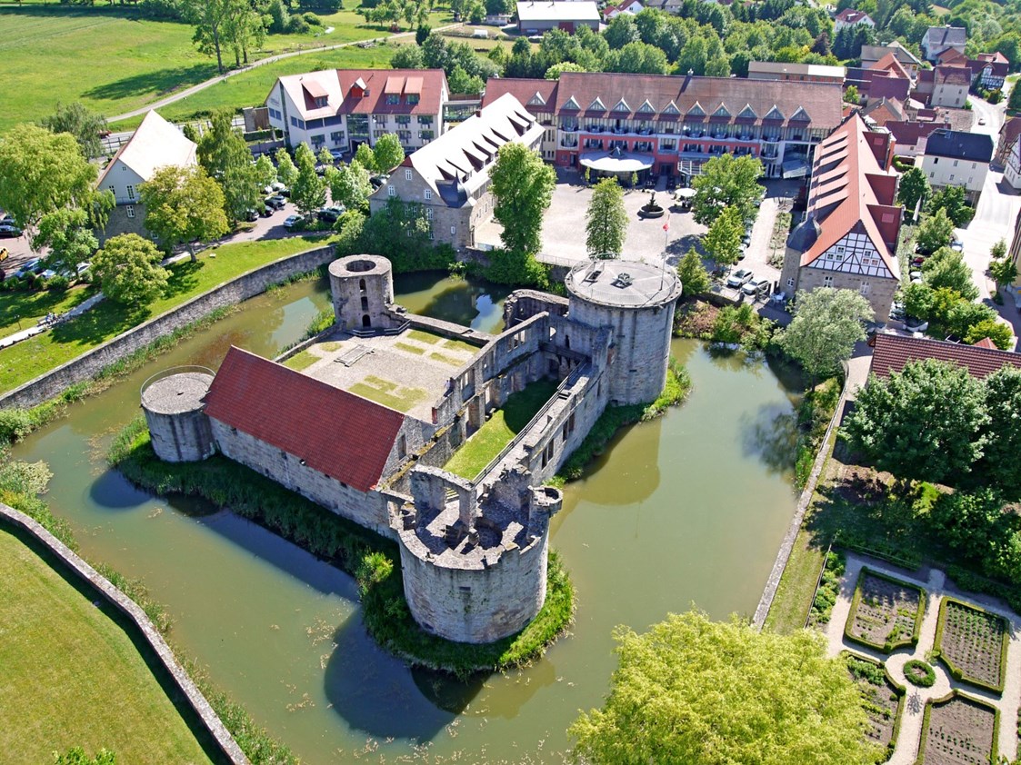 Kinderhotel: Außenansicht  - Göbel's Schlosshotel Prinz von Hessen