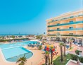 Kinderhotel: Das Hotel liegt direkt am Meer - Hotel Valverde & Residenza