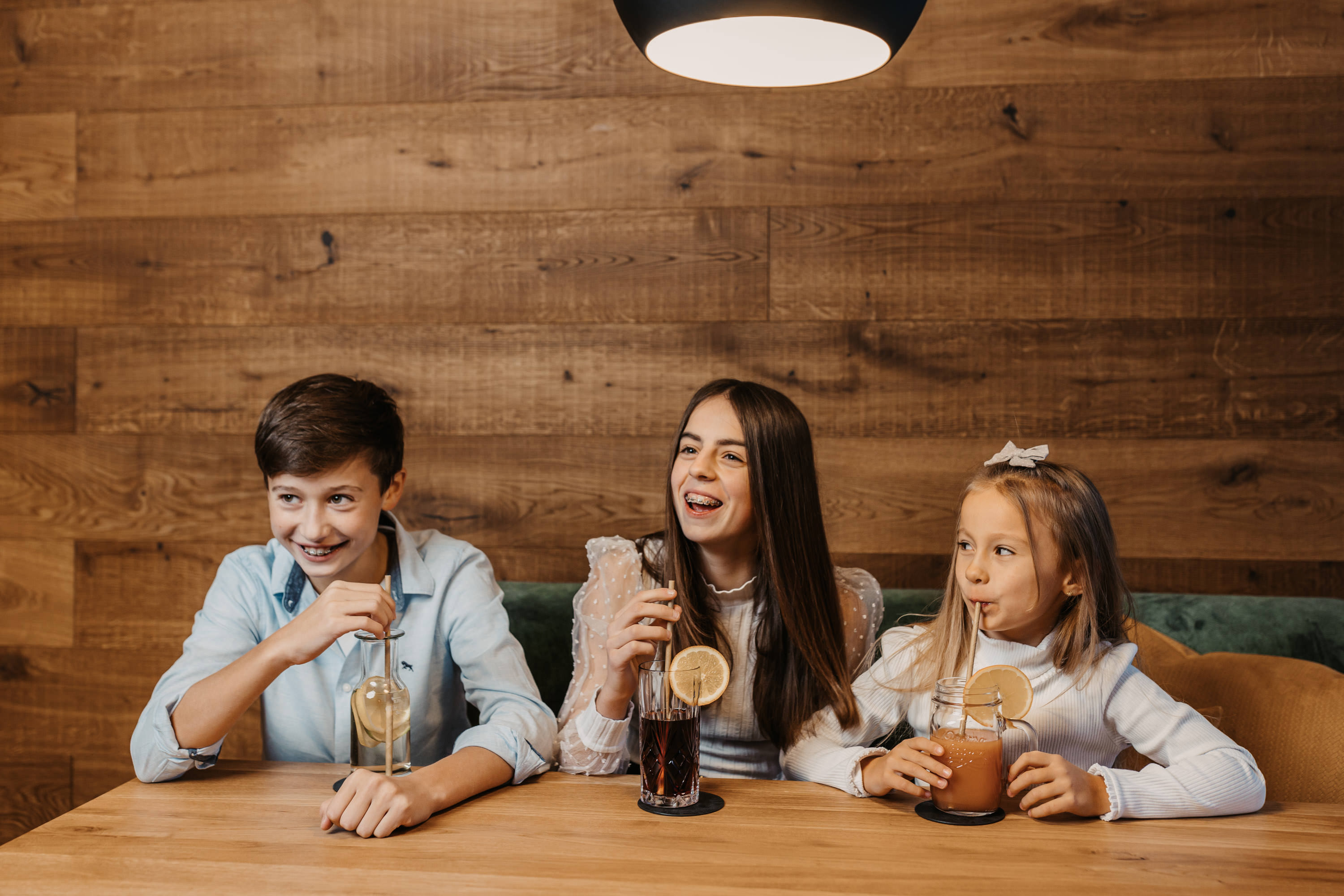Kinderhotel: Kids im Restaurant - Hofgut Wagrain – Apartment & Lifestyle Resort Wagrain