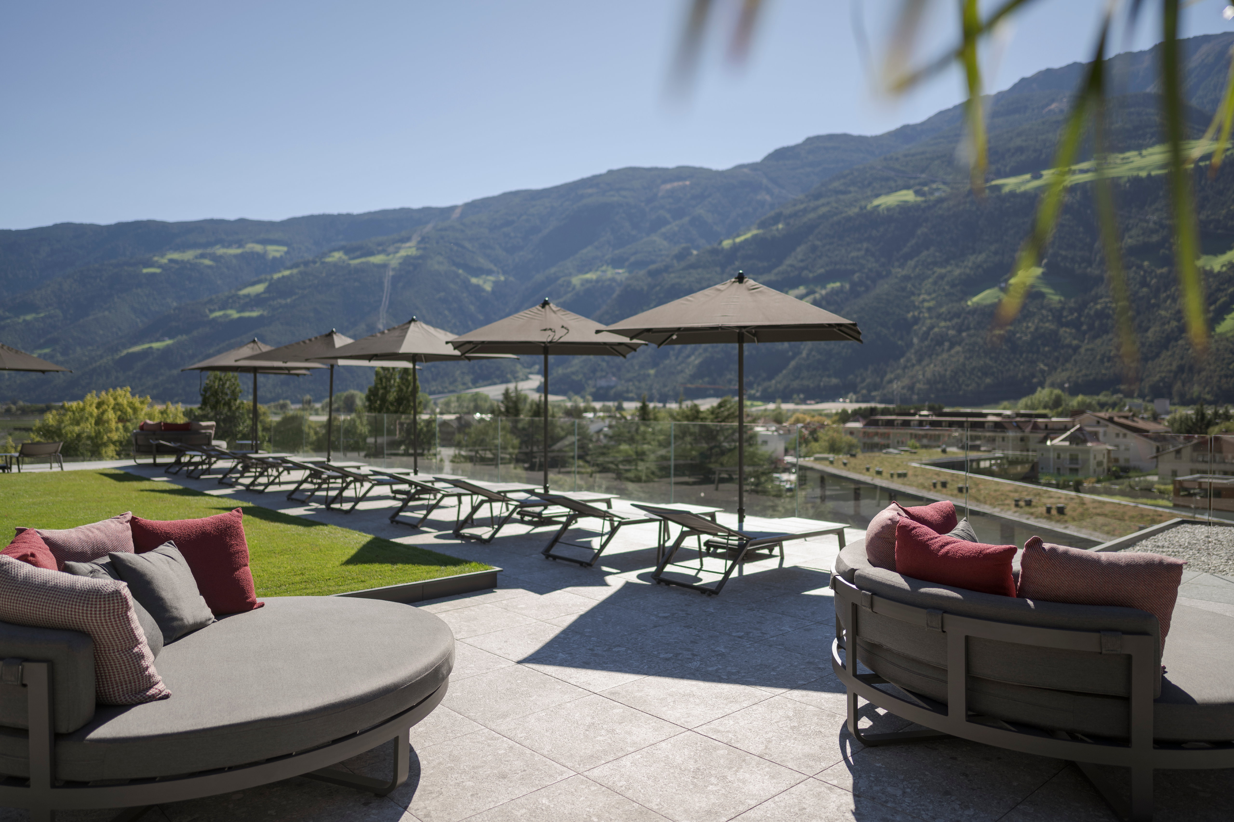 Kinderhotel: Sky-Infinity-Terrasse mit Thermalwasser - Feldhof DolceVita Resort - Wasser | Wellness