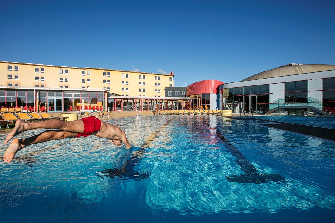 Kinderhotel: Große Poolanlage im Resort - H2O Hotel-Therme-Resort